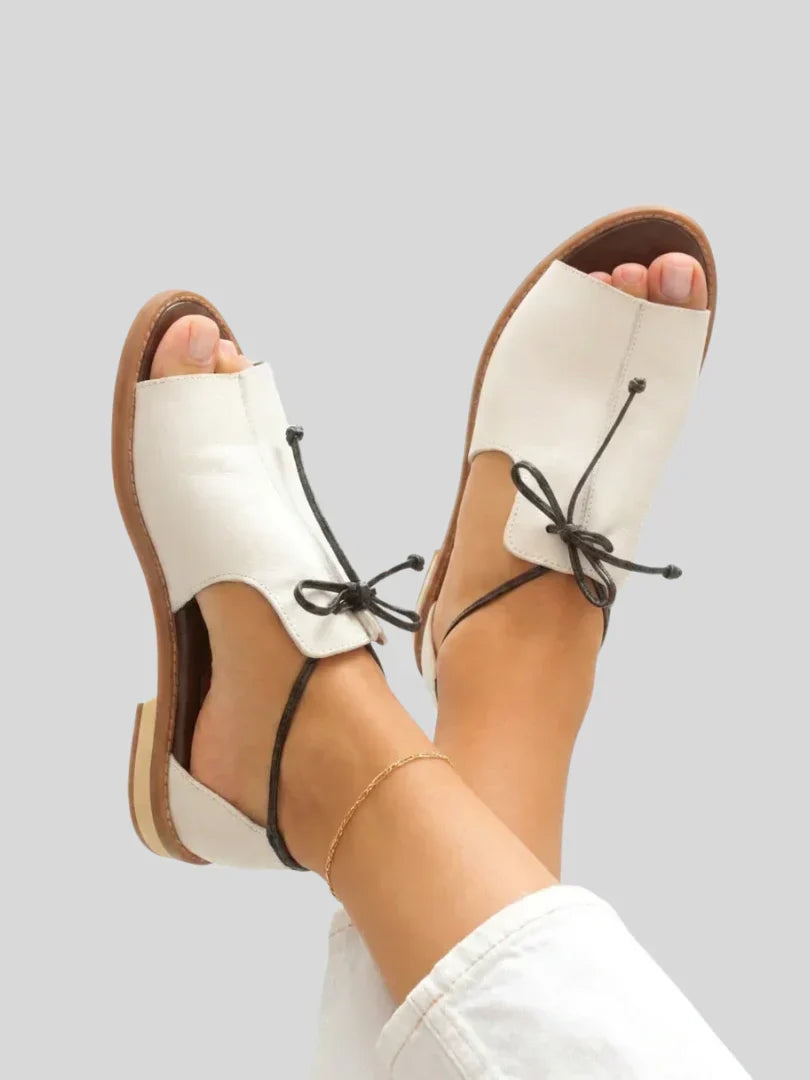LILLIANA | SANDALIAS DE PIEL CON CORREA
