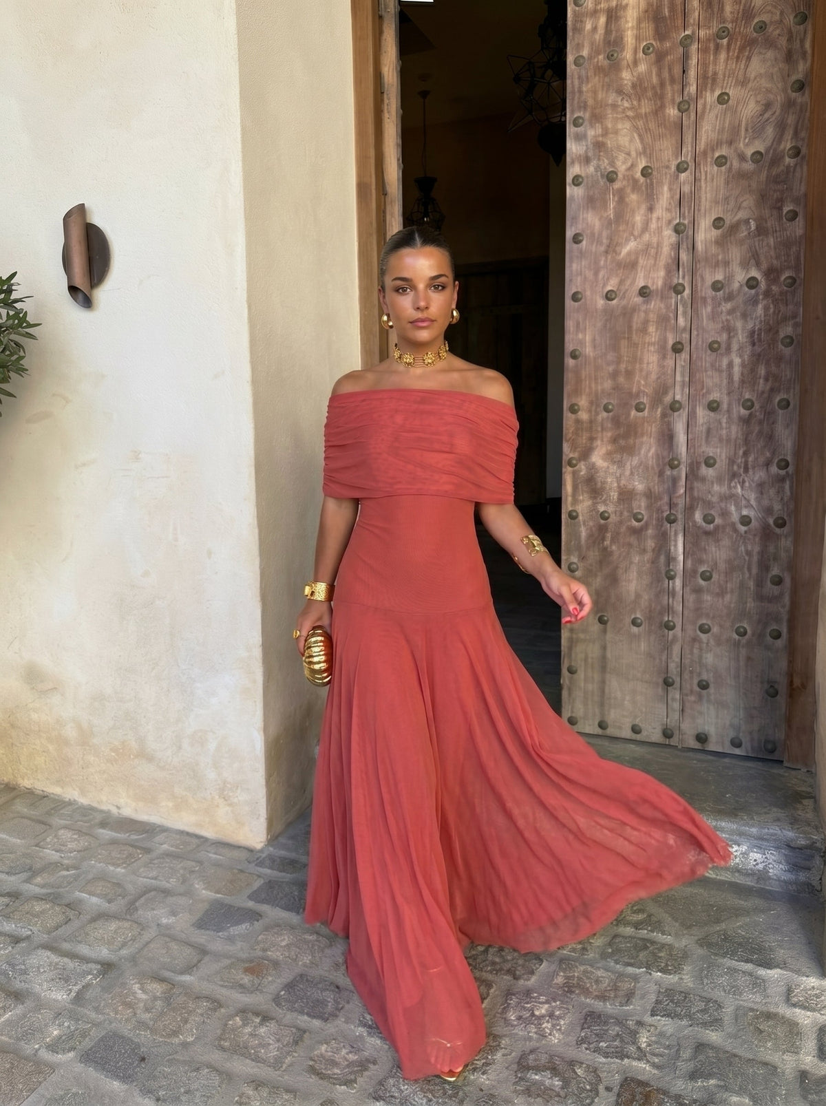 Córdoba | Vestido largo hombros descubiertos en tres tonos