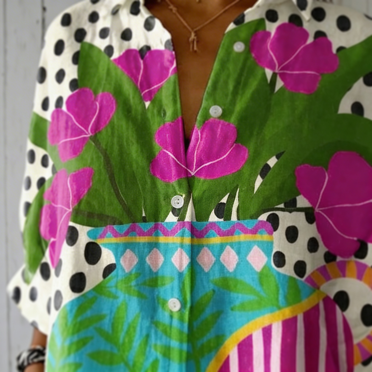 Maya | Blusa con Florero Floreciente